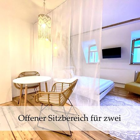 Zentrale 1-Zimmer-Ferienwohnung Mit Digitalem Check In Hof  Dış mekan fotoğraf